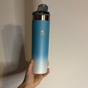 Stanley 20 oz Pool Sky Blue and White Tumbler